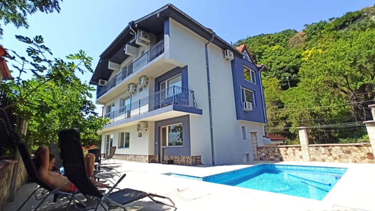 Arode Villa Ovidius Балчик Екстериор снимка